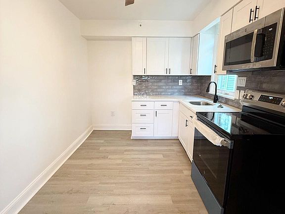 4th image of 633 Noble St
