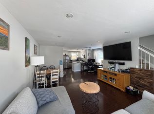 8 Chestnut Cir #8, Merrimack, NH 03054