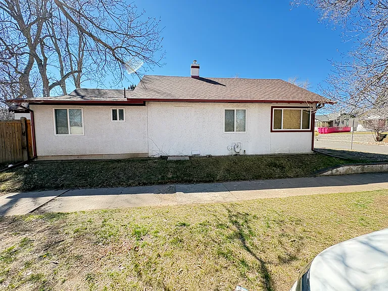 1904 S Williams St — Photo 3