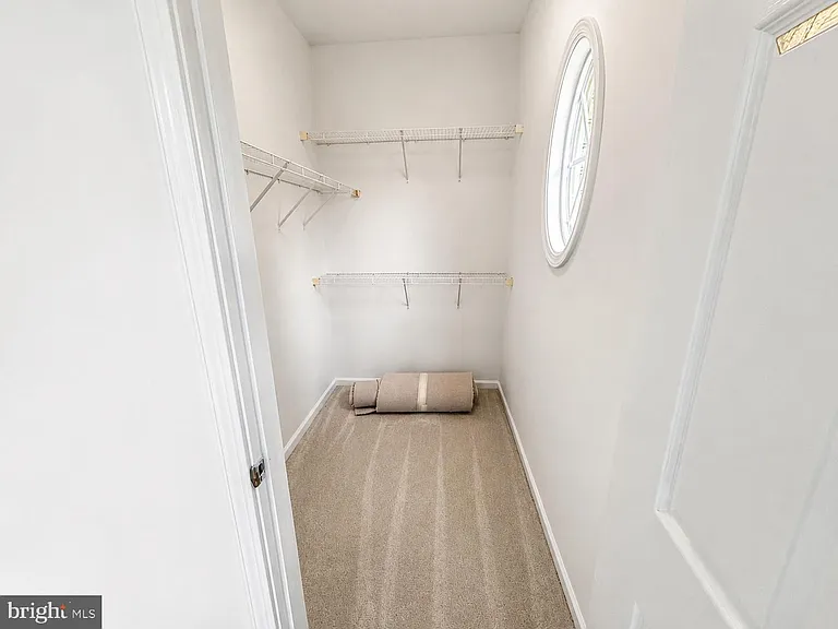 2585 Eastbourne Dr — Photo 22