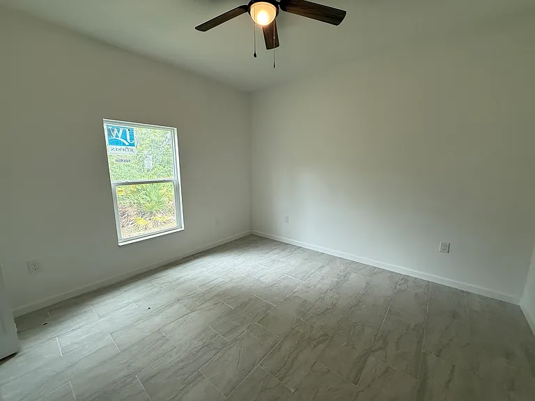 2523 Cloras St — Photo 14