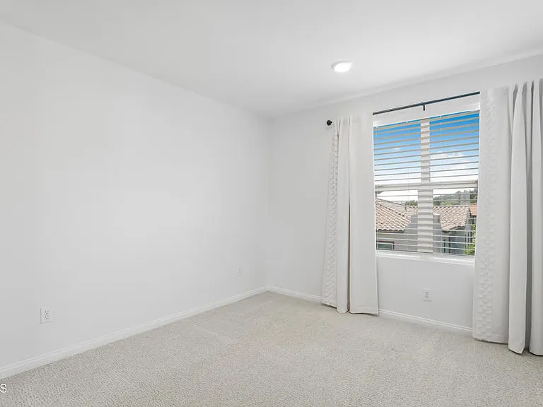 667 Pedro St — Photo 27