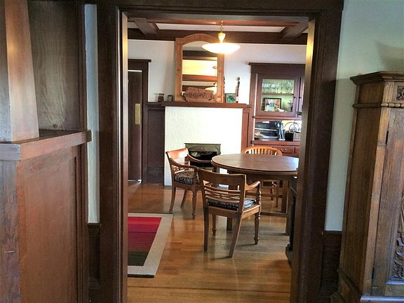 Entrance and dining room