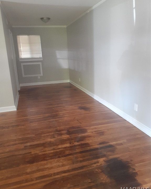 2nd image of 2319 Woodlawn St