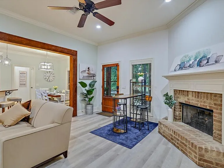 131 Stillhouse Creek Dr — Photo 4