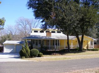 330 N Lakeview Dr, Pointblank, TX 77364