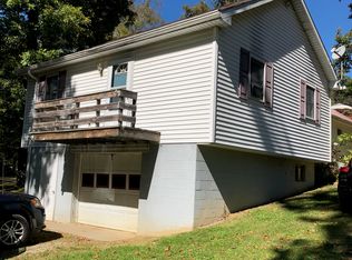 4 Old Oaks Rd, Washington, PA 15301