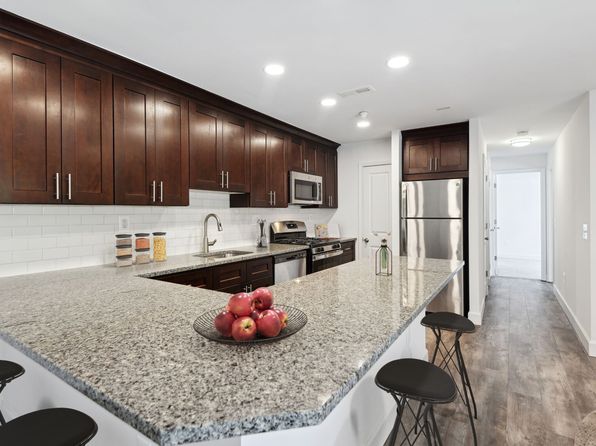 229 Saint David Ct APT 204