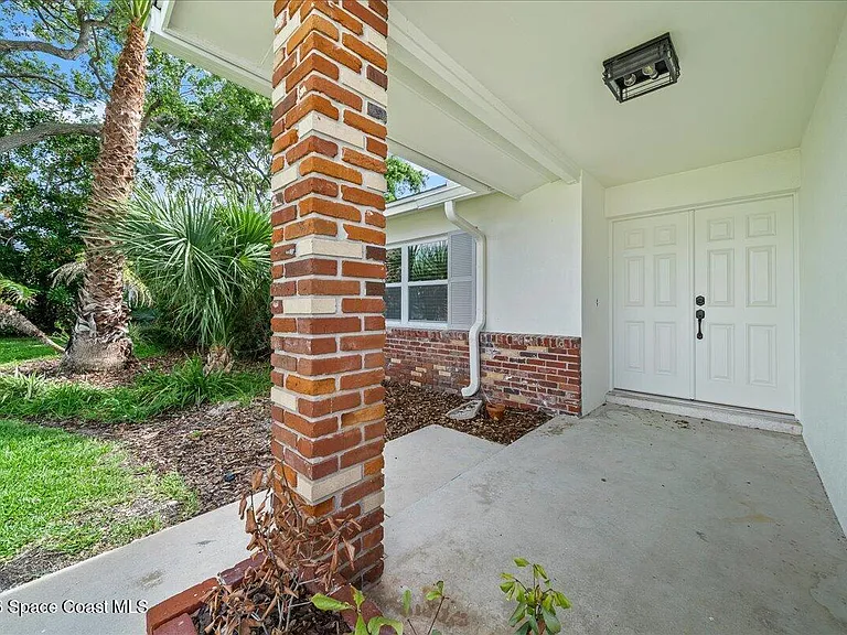 540 Albatross St — Photo 40