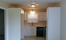 4th image of 131 Lakewood Dr