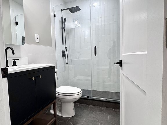5th image of 97 Reservoir Ave #2B