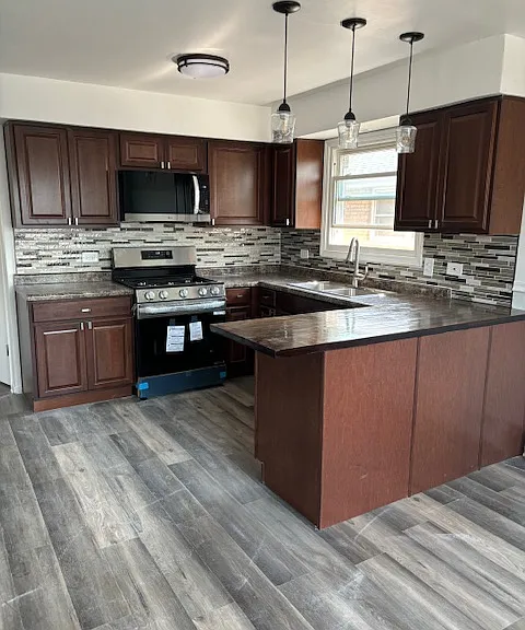 306 Crandon Ave — Photo 10