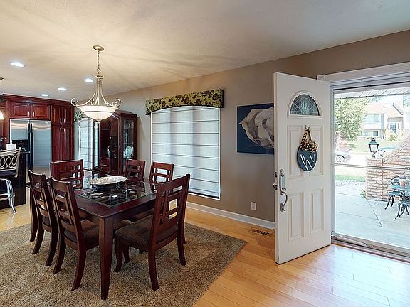 3rd image of 539 W Harvest Dr
