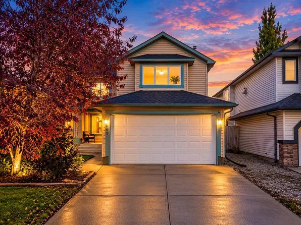 141 W Shannon Sq SW, Calgary, AB T2Y 4K3