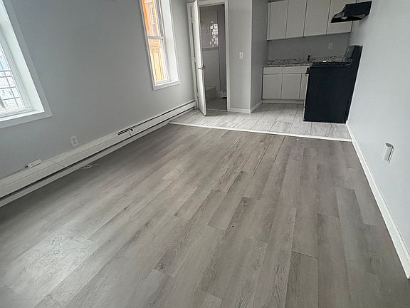 3rd image of 425 River St #3
