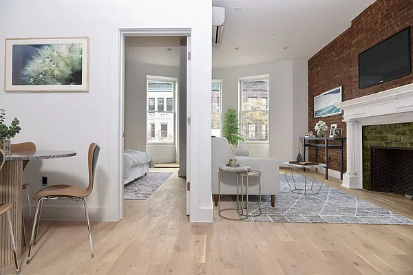 Rented by Bohemia Realty Group | media 10