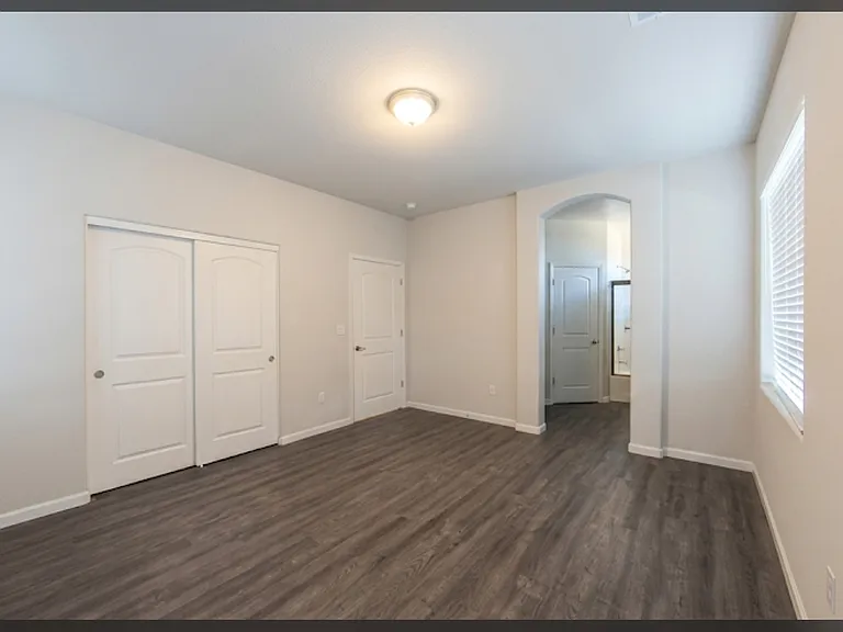 14357 Leiden Dr — Photo 5