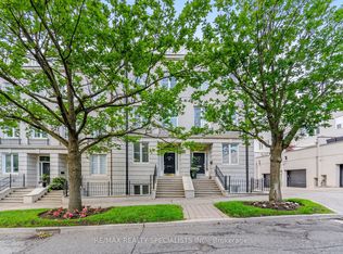 246 Walmer Rd, Toronto, ON M5R 3R7