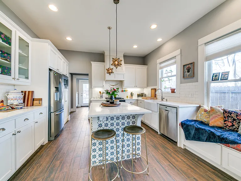 341 S Edgefield Ave — Photo 9
