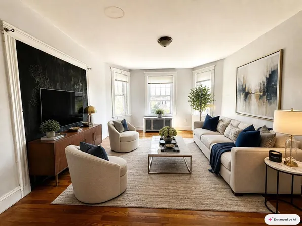 76 Babcock St #3, Brookline, MA 02446