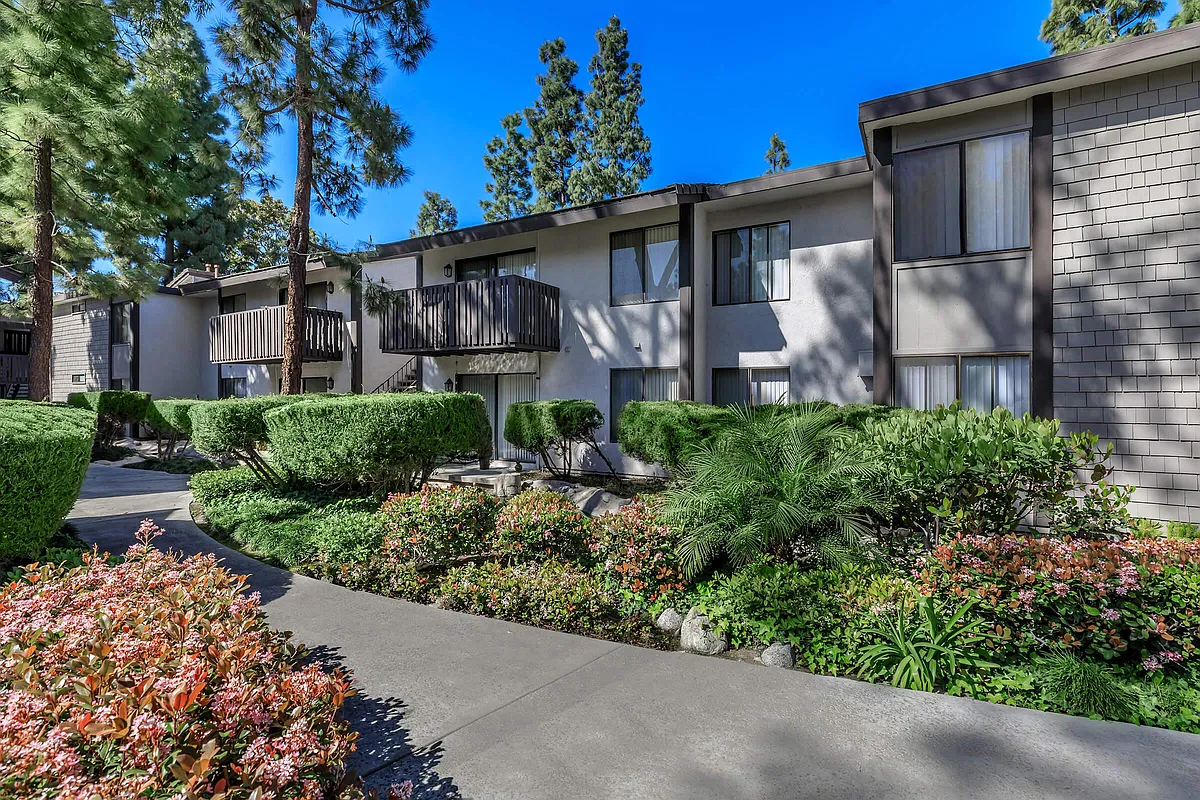 Building Photo - Cherry Creek Apartments