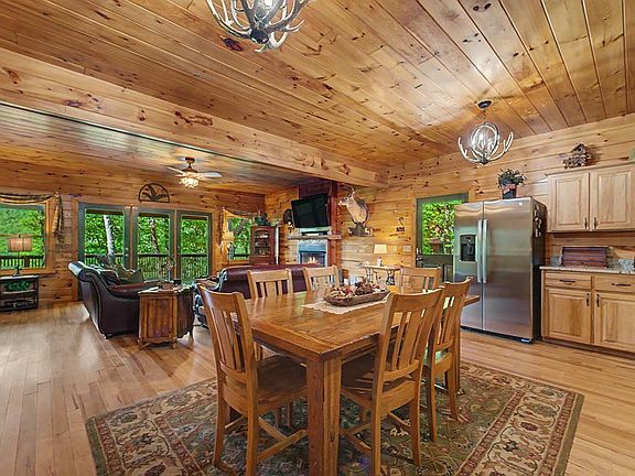 15th image of 453 Macs Mountain Retreat Ln