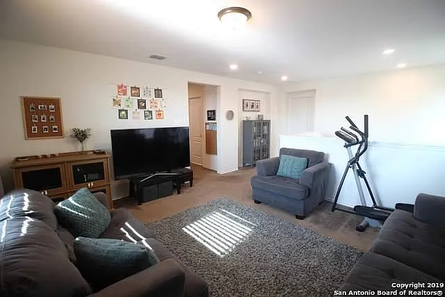 1407 Blue Jay Ct — Photo 8