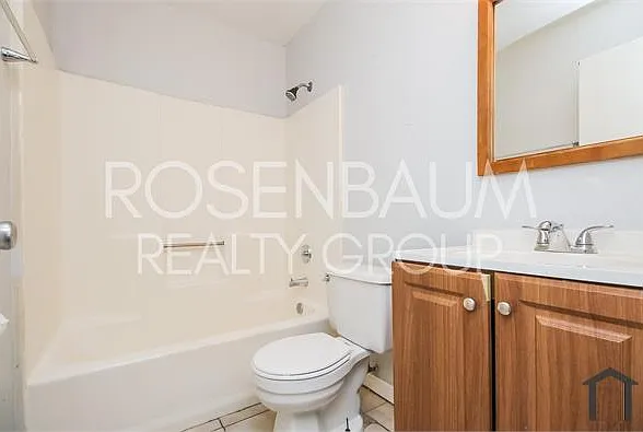 1050 W University Dr #201 — Photo 15