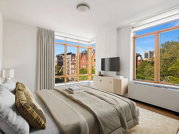 2nd image of 2077 5th Ave APT 4C