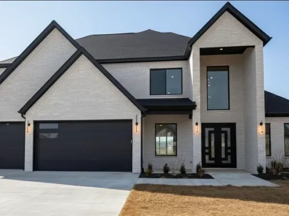 4411 S Watercrest Dr, Rogers, AR 72758