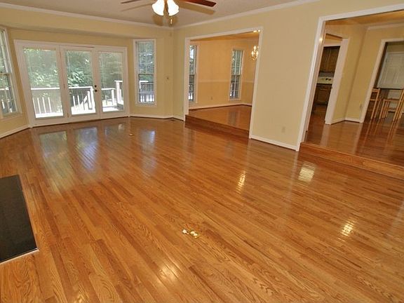 4th image of 16021 Deaton Dr SE