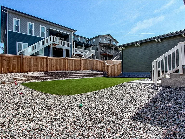 564 Felicity Loop — Photo 44