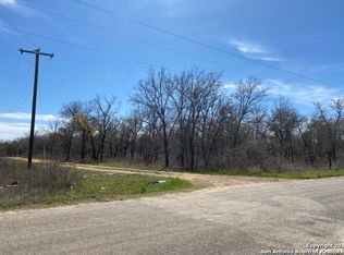 1865 Clear Lake Loop, Poteet, TX 78065