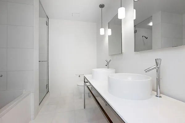Rented by RELO REDAC INC. | media 15