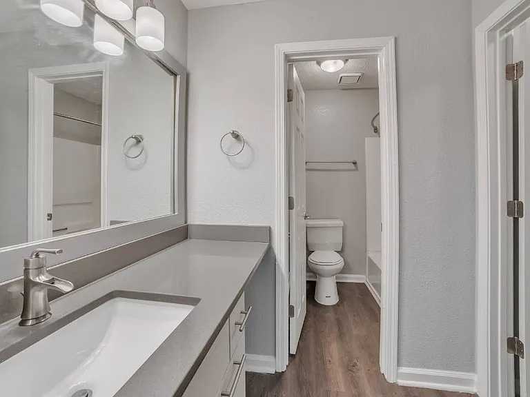 Decatur Flats — Photo 14