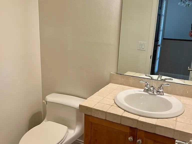2372 Windham Dr — Photo 25