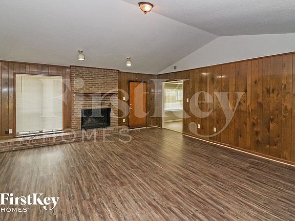 3rd image of 6564 Birch Hollow Dr