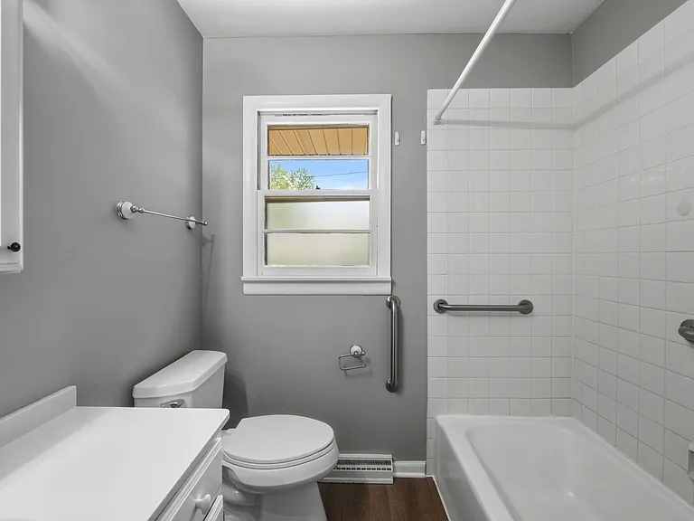 152 Crestwood Dr — Photo 13