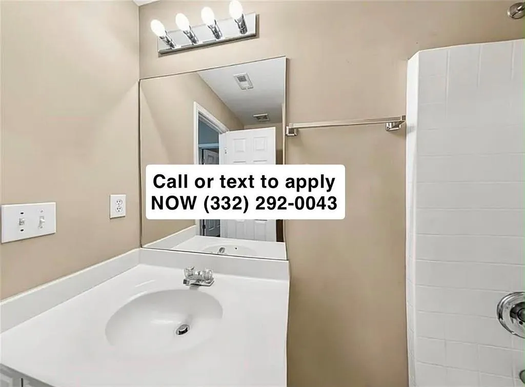 4 bed, 3.0 bath, 2594 sqft, $1,515 — Photo 3