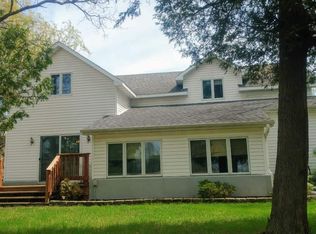 N10688 Brandy Creek Rd, Clintonville, WI 54929