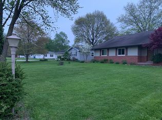 1154 Woodside Rd, Springfield, IL 62711