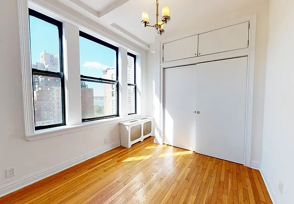 Rented by Bond New York | media 14