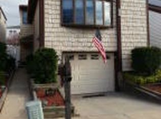 237 Green Valley Rd, Staten Island, NY 10312