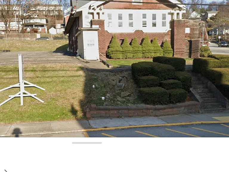 277 Freeport Rd — Photo 1