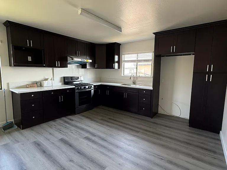 3160 Walnut Grove Ave #B — Photo 3