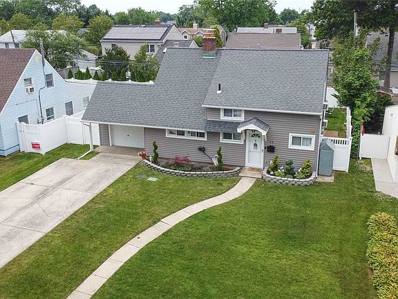 2nd image of 26 Furrow Ln