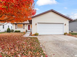 217 Walnut Valley Dr, Springfield, IL 62707