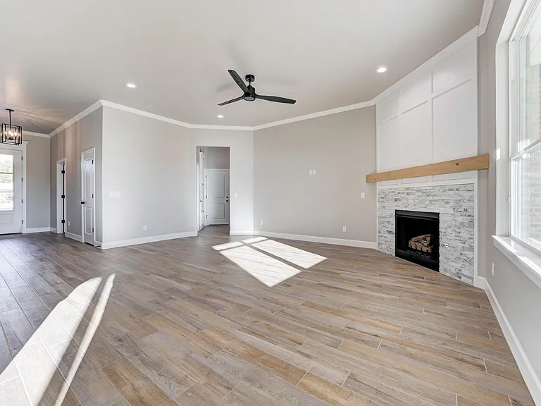 1811 Hollow Crest Ct — Photo 5
