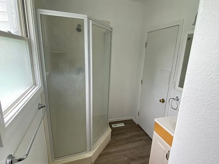 184 Carney St — Photo 10