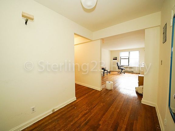 3rd image of 2519 30th Dr APT 2Q